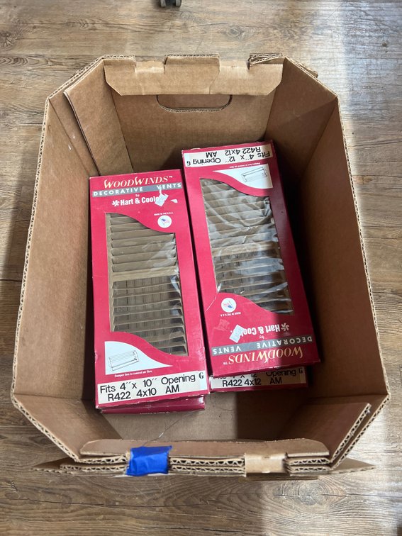 Box of Metal Floor Vents 4x10