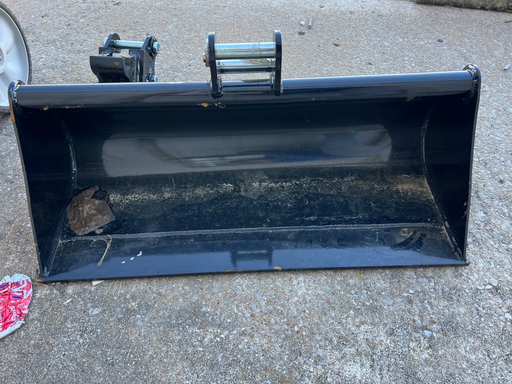 Mini Ex Bucket 32in