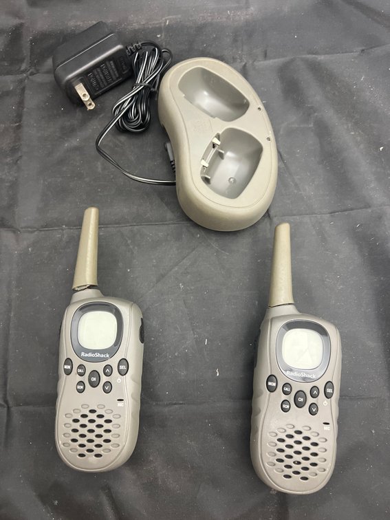 Radio Shack Walkie Talkies w/Charger