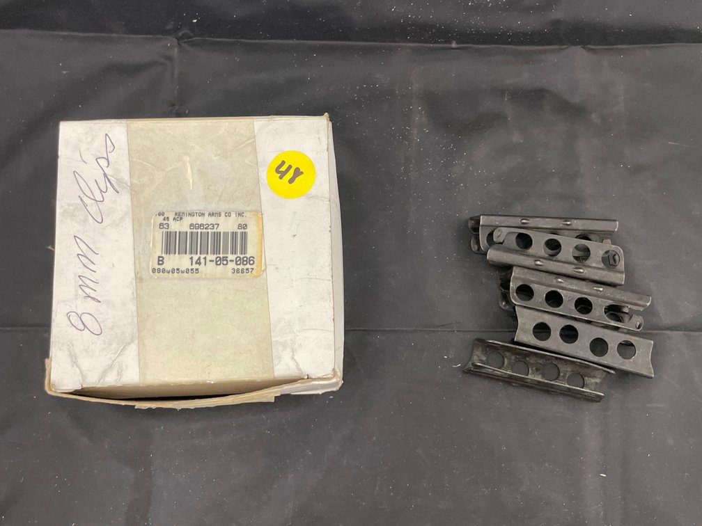 2 Pcs - 8mm Clips - 303 Brit Clips