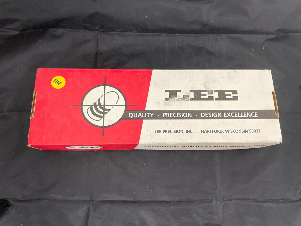 Lee 6 Cabity Bullet Mold in box