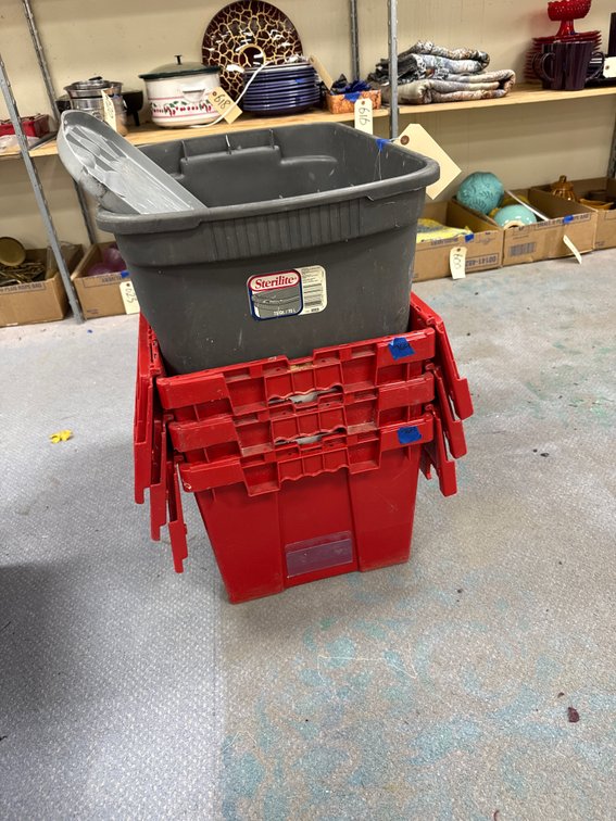 4 Pcs - Plastic Totes w/Lids
