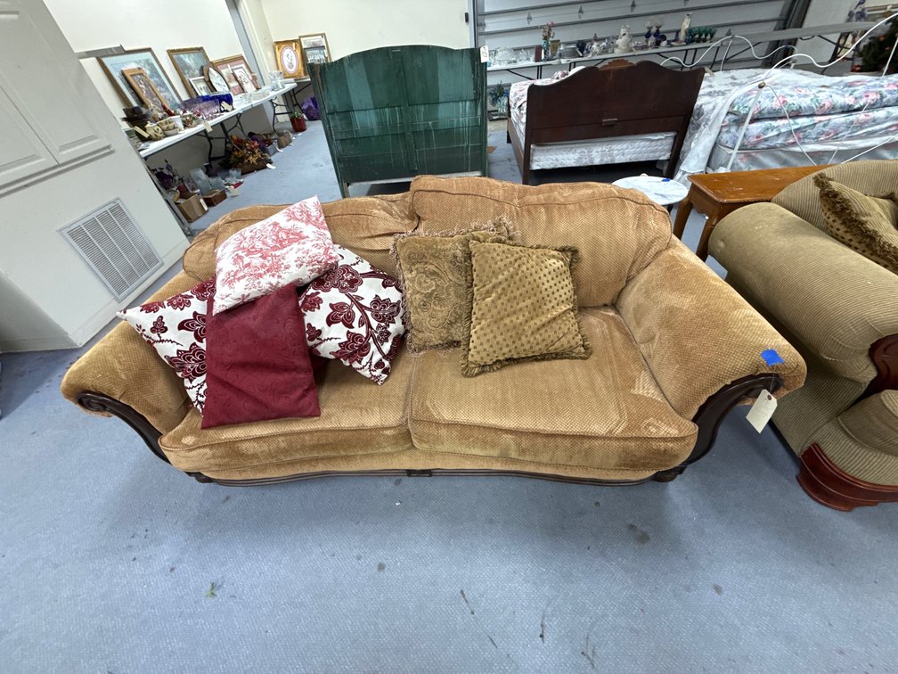 Cloth Upholstered Sofa w/Pillows