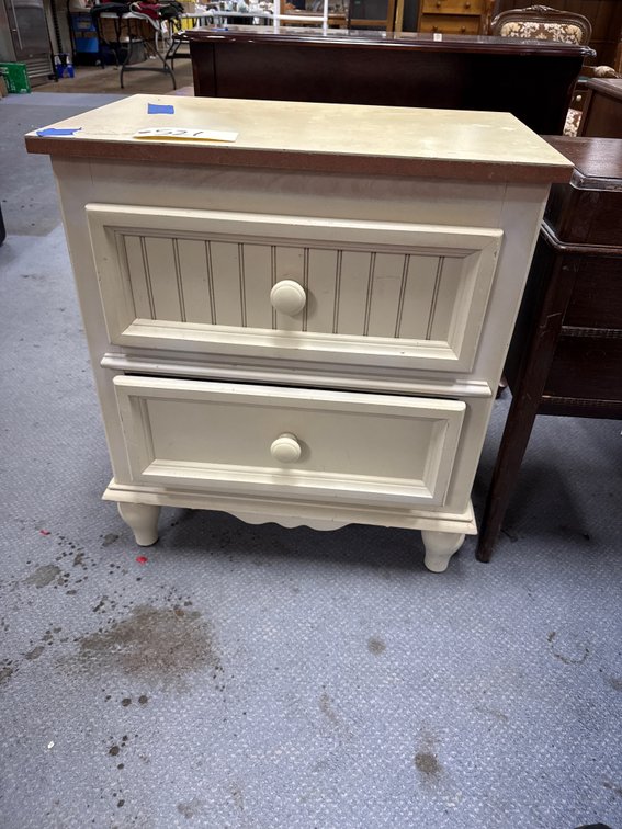 2-Drawer Night Stand 24"L x 15"W x 28"H