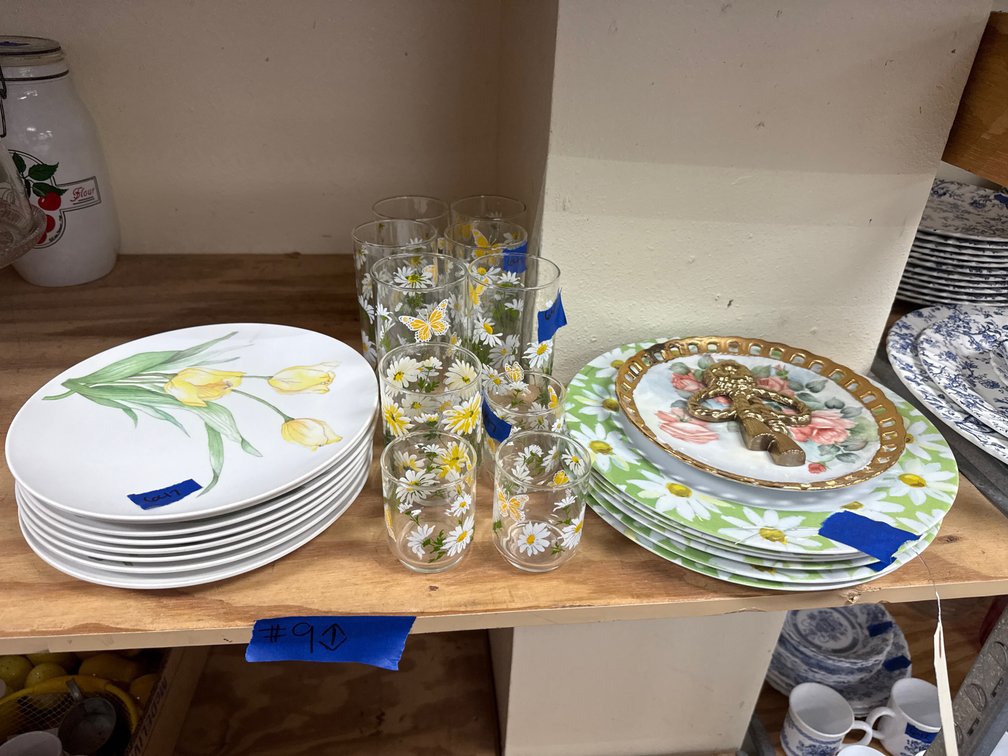 Plastic Floral Plates - Floral Tumblers