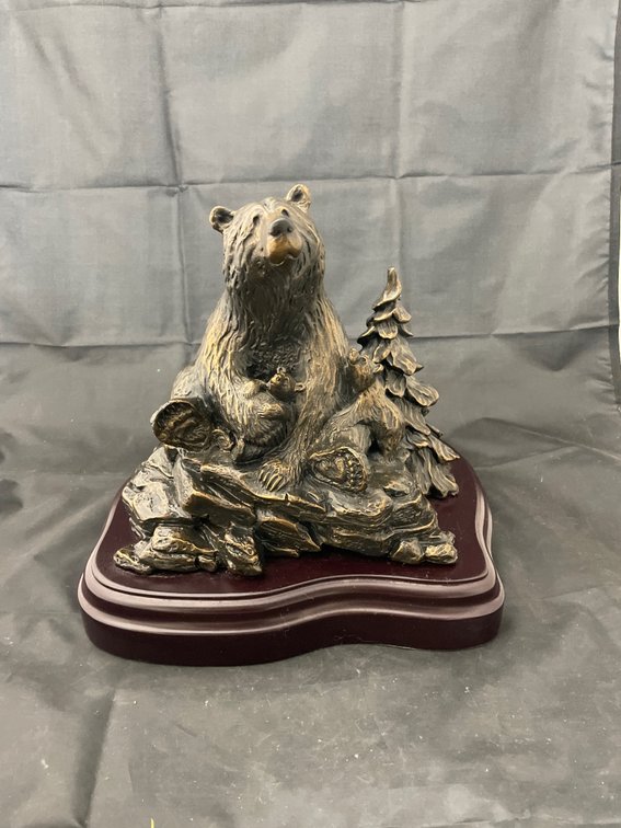 Kodiak Bear w/Spring Cubs Jeff Fleming Sculpture