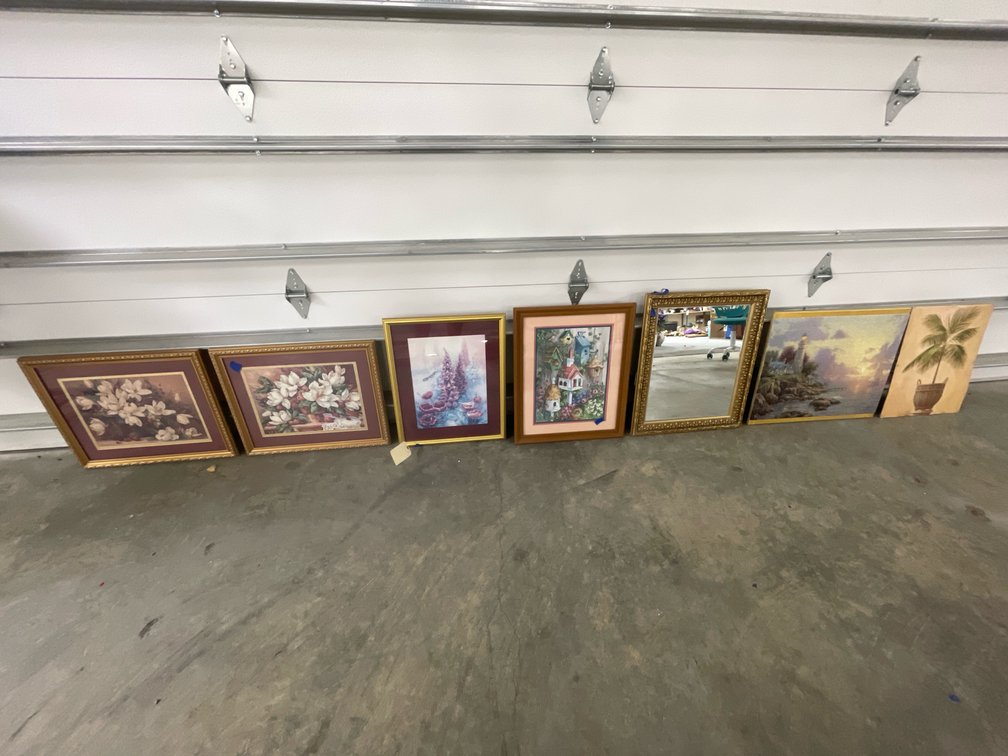 7 Pcs - Framed Wall Mirror & Prints - 22"x19"