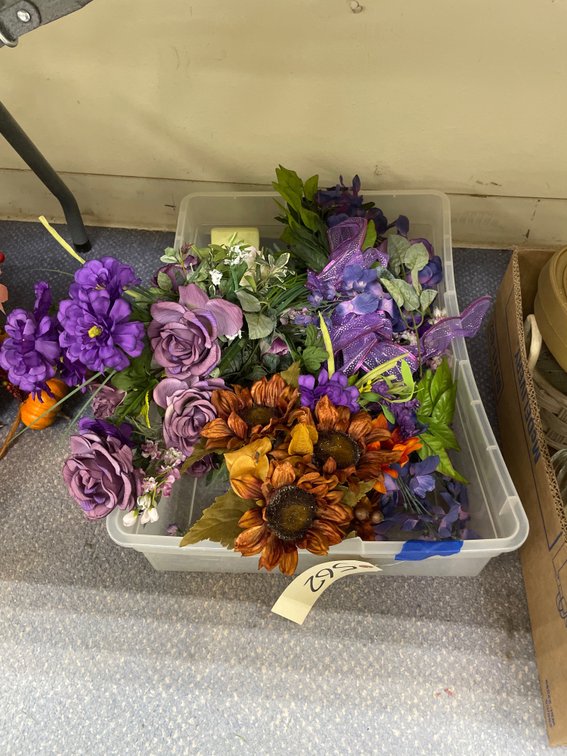 Assorted Floral Picks in Plastic Boin