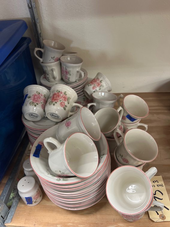 Gibson Floral Dinnerware - Mugs - Plates - Bowls