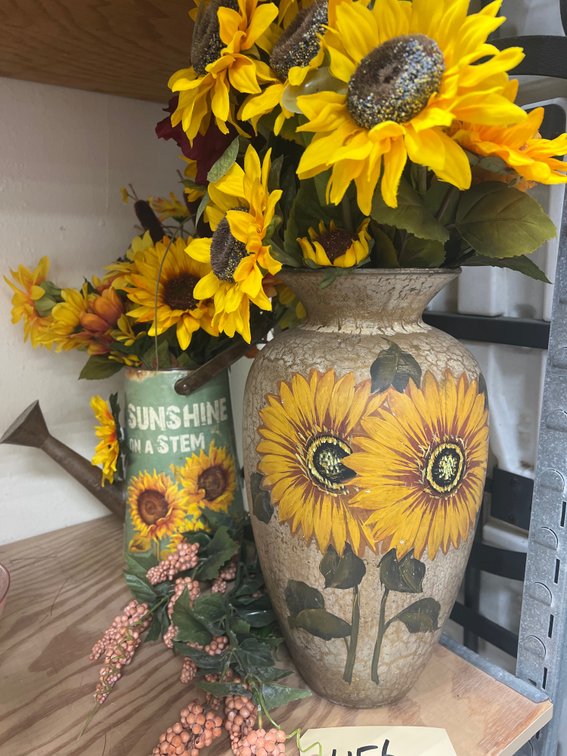 Garden Waterer - Vase - Vase w/Sunflower Picks