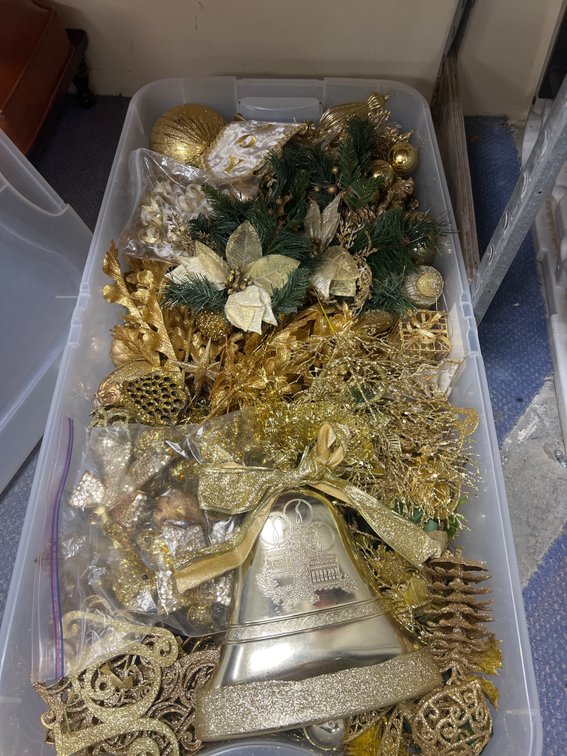 Underbed Storage w/Gold Holiday Decor