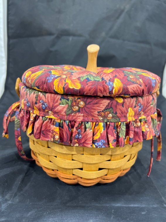 Longaberger Basket w/Lid