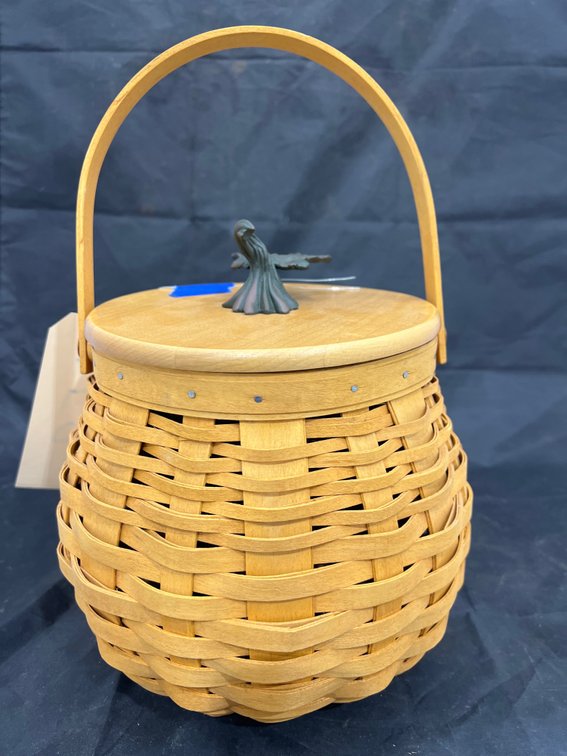 Longaberger Basket w/Lid
