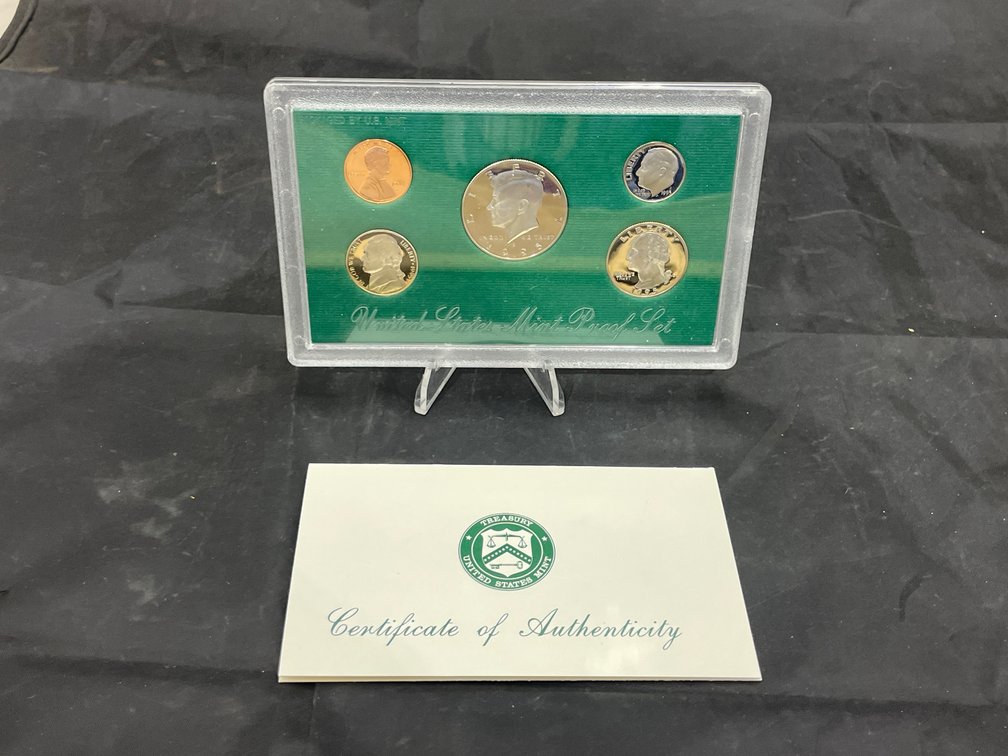 US Mint Proof Set w/COA