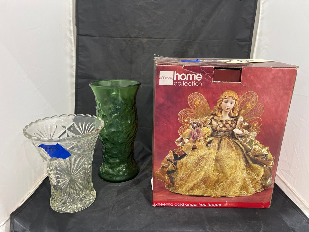 Kneeling Gold Angel Tree Topper & 2 Vases