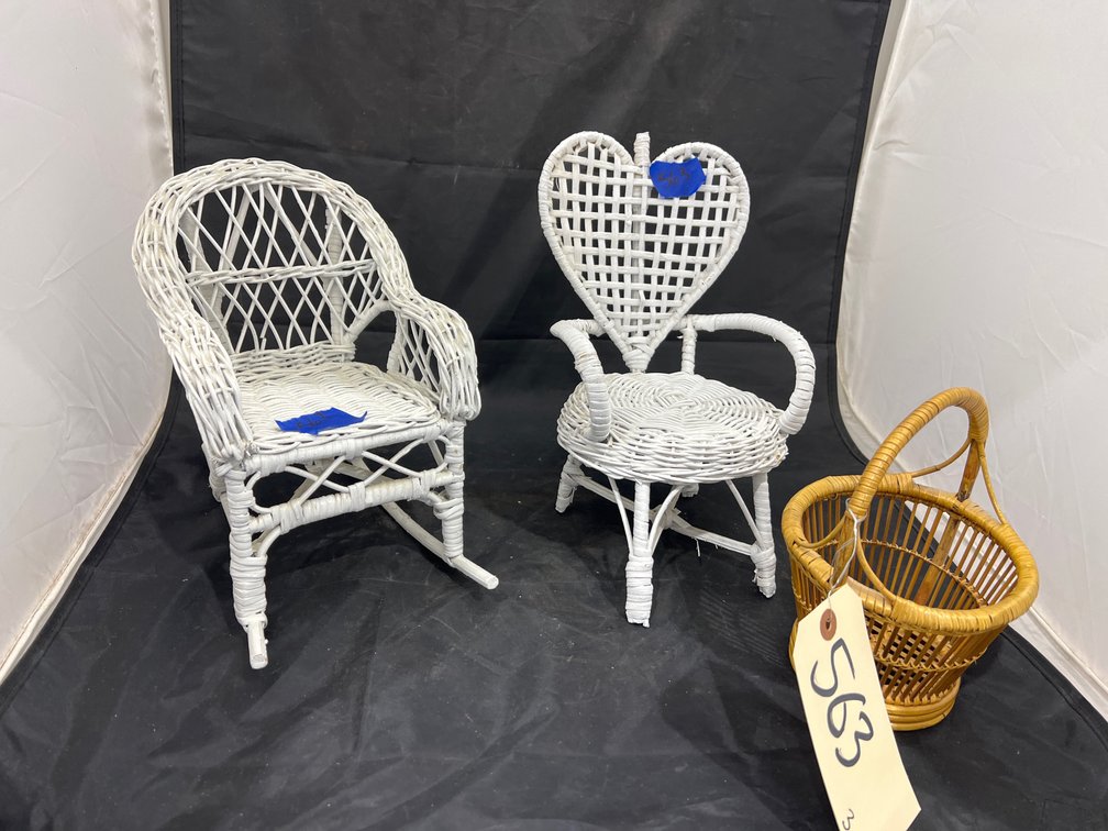 3 Pcs - Mini Wicker Furniture & Basket