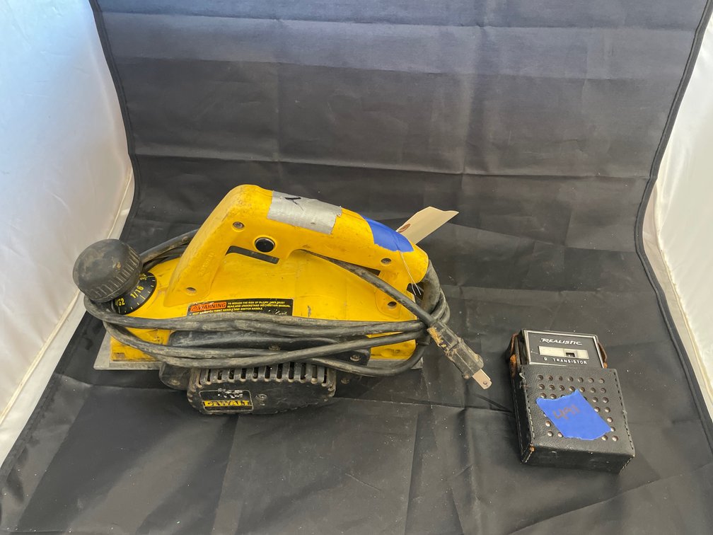 DeWalt Corded Planer & Realistic Transistor Radio