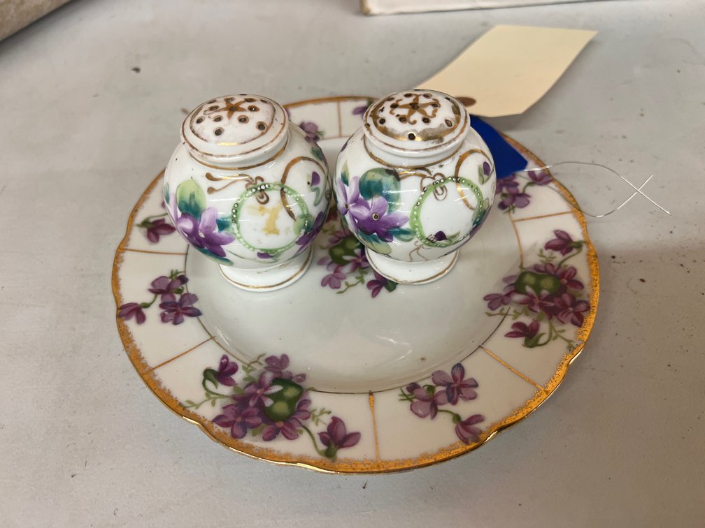 China Saucer w/Salt/Pepper
