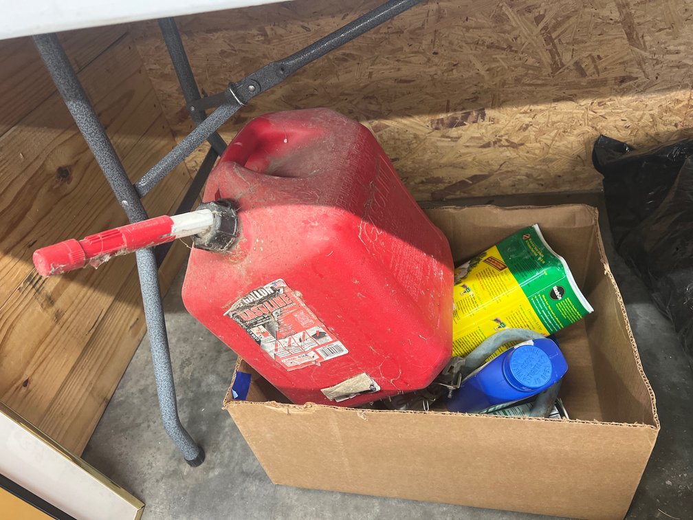 5-Gal Plastic Gas Can - Garden Supplies