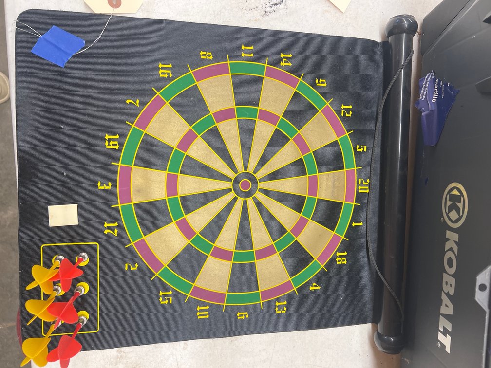 Magnetic Dart Board w/Darts