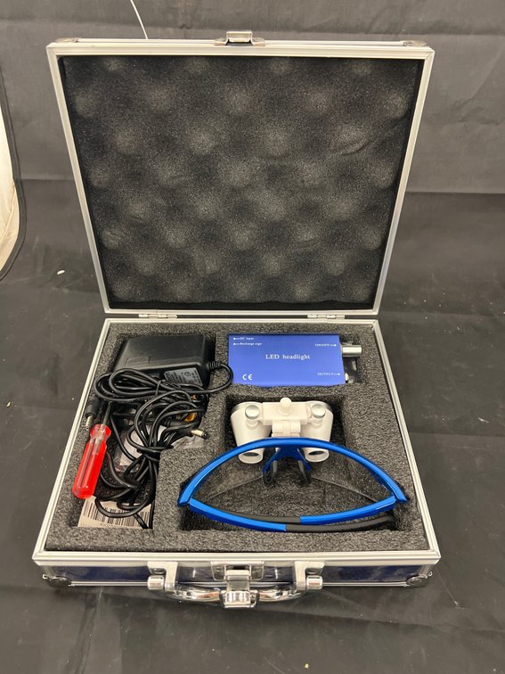 Dental Loupes w/LED Flashlight