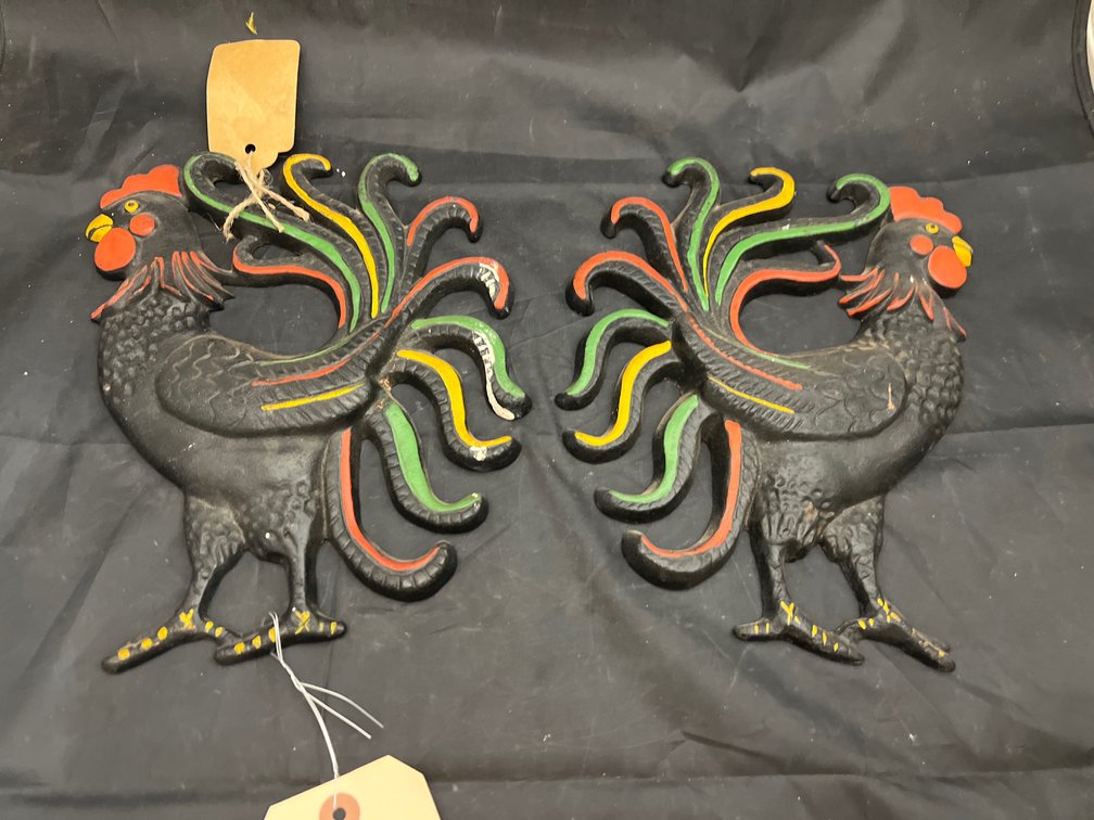 2 Pcs - Cast Iron Rooster/Chicken Wall Decor