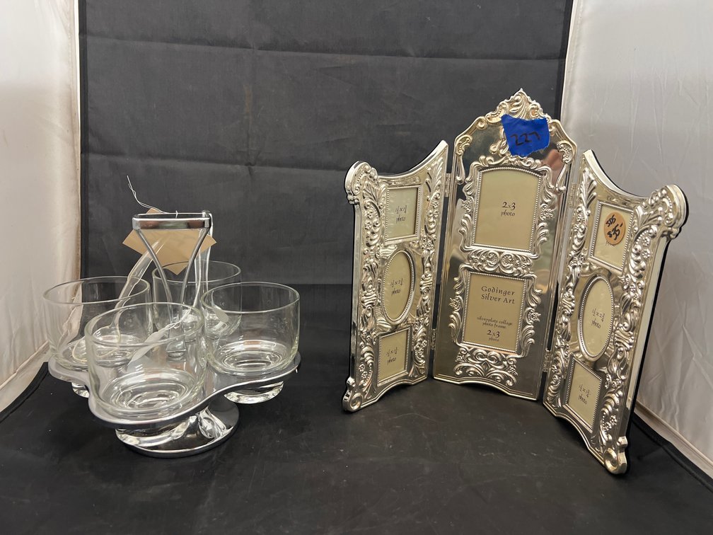 2 Pcs - Godinger Silver Plate Folding Pic Frame - Chrome & Glass