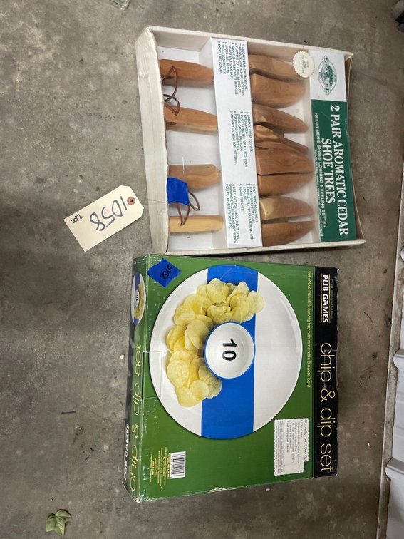 Cedar Shoe Molds NIB & Chip & Dip Set - NIB