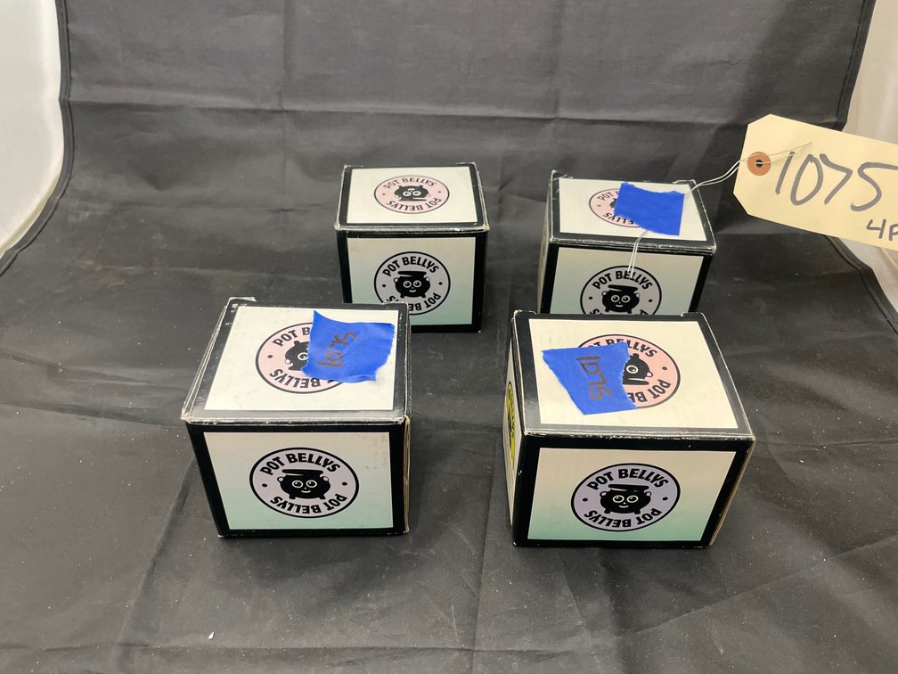 4 Pcs - Potbelly Figurines in boxes