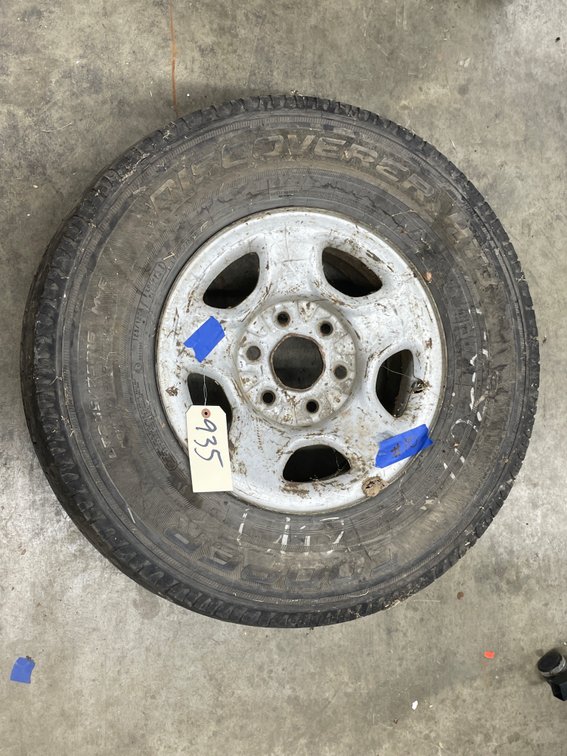 6-Lug Steel Wheel w/265-75/16 Tire