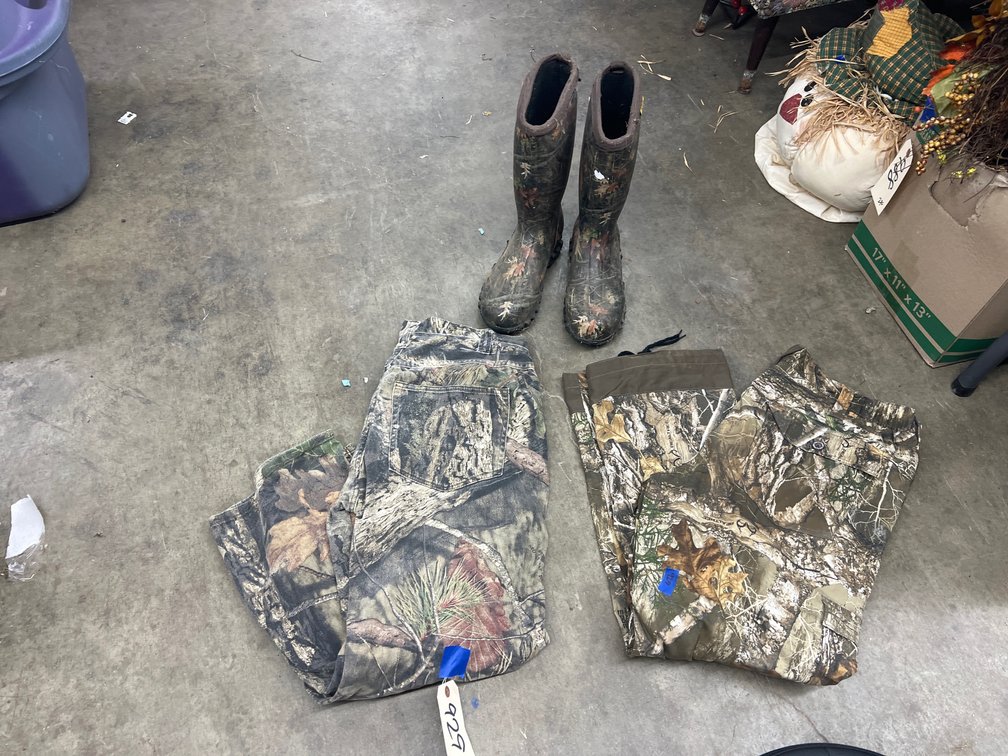 3 Pcs - 32x30 Hunting Pants - 36-38 Hunting Pants &