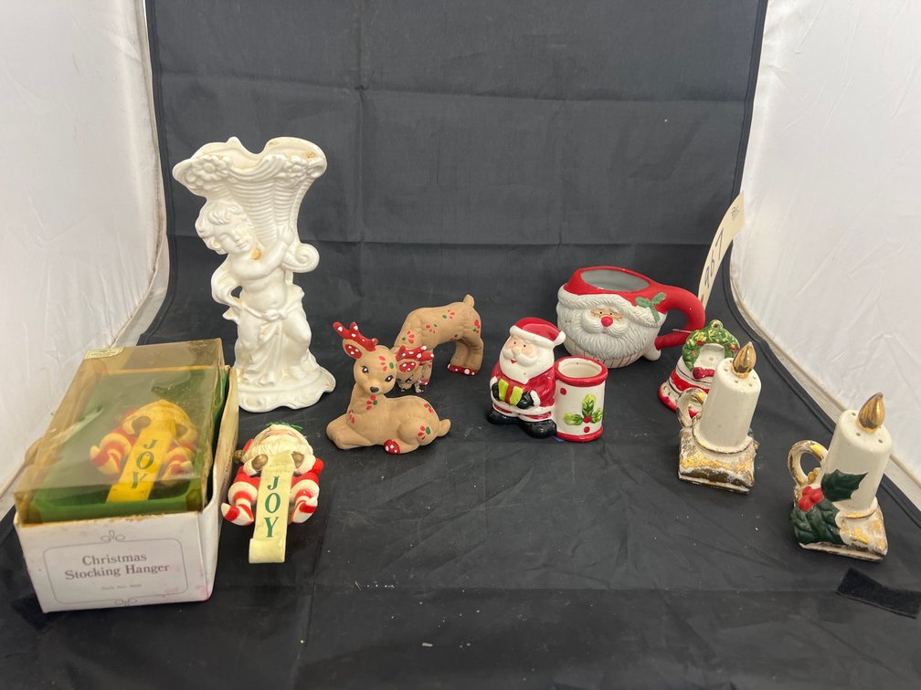10 Pcs - Christmas Salt/Peppers - Mug & Decor