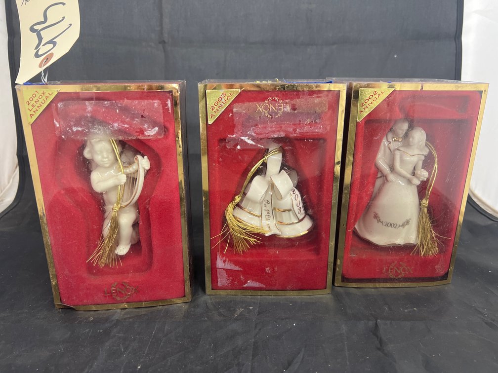 3 Pcs - Lennox Christmas Ornaments