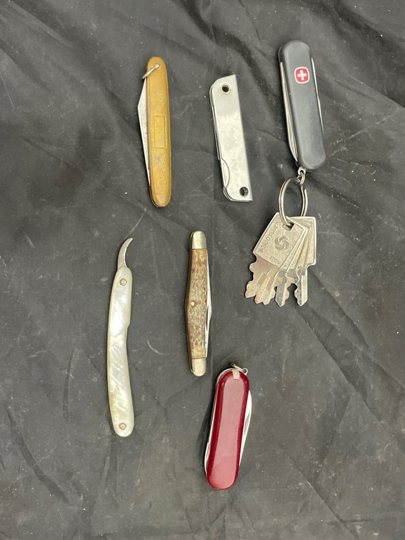 6 Assorted Pocket Knives