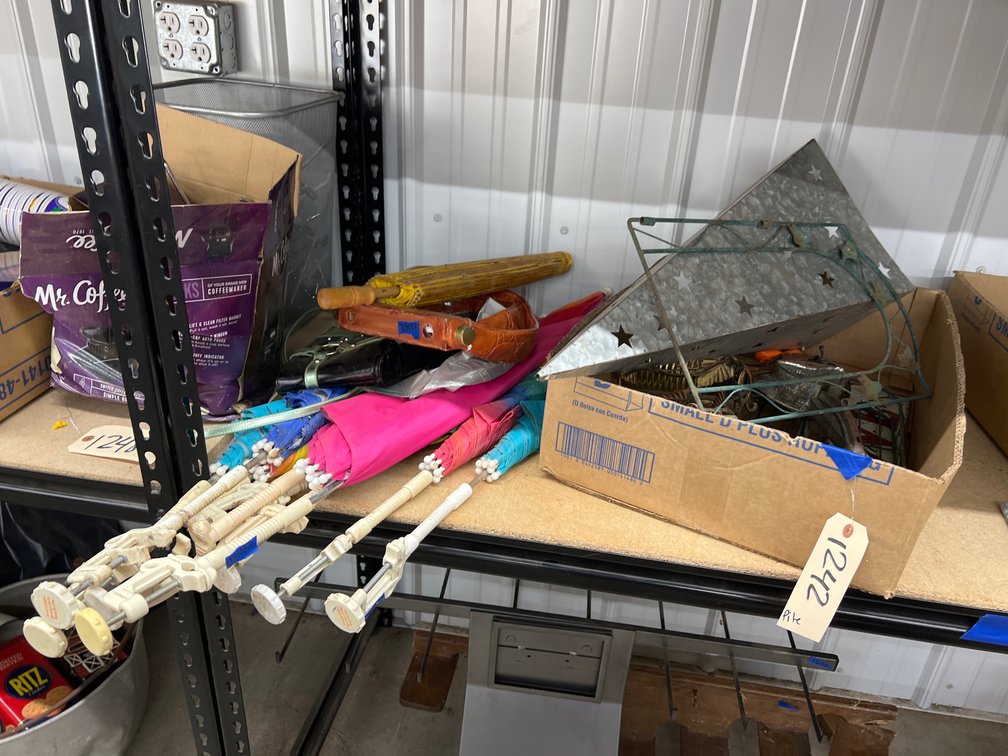 Clamp On Table Umbrellas, Metal D\uFFFdcor & More