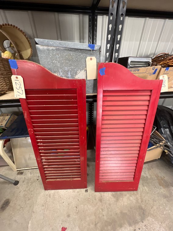 2pc - Wooden Shutters