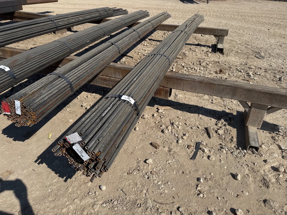 .85" OD x .109" Wall Round Pipe - 100 pcs - Mixed 16'-21' Lengths
