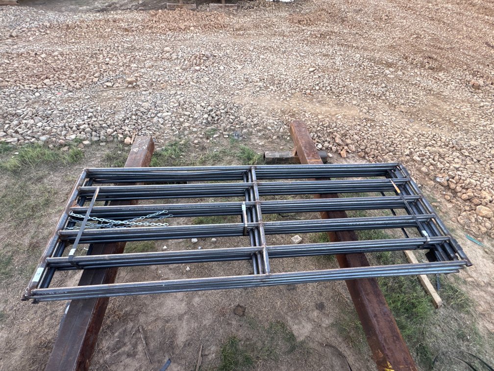 6-Bar Gate - 1.90" Top Rail - 5 pcs - 12' Long