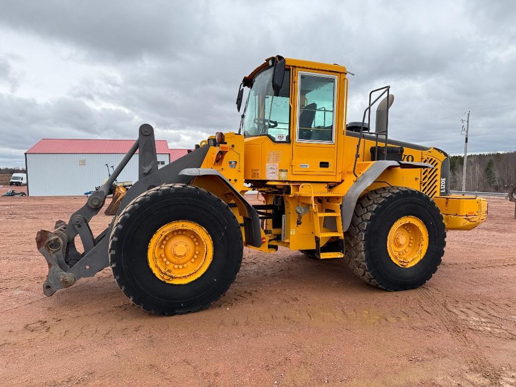 Lot 252