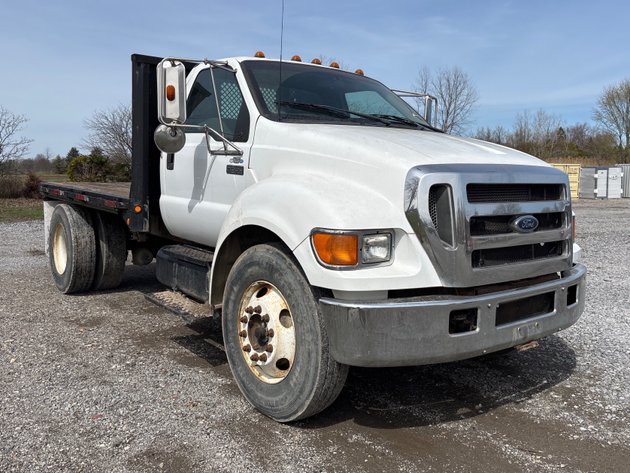 Image for 2005 Ford F-650  W/ 11' Flat Bed