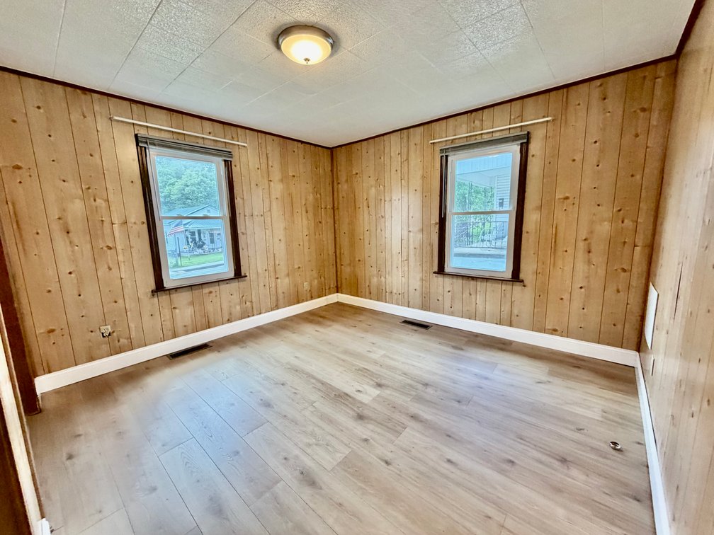 Image for ABSOLUTE ONLINE-ONLY AUCTION HOUSE & LOT | 109 LANGDON ST., SOMERSET, KY
