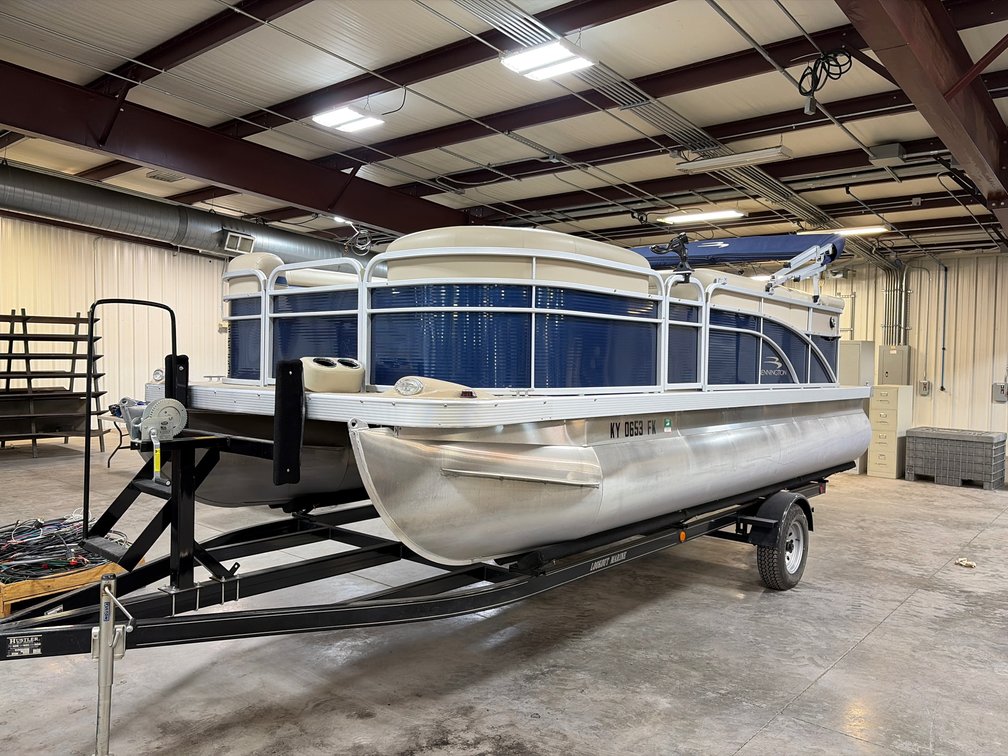 Bennington Pontoon Boat