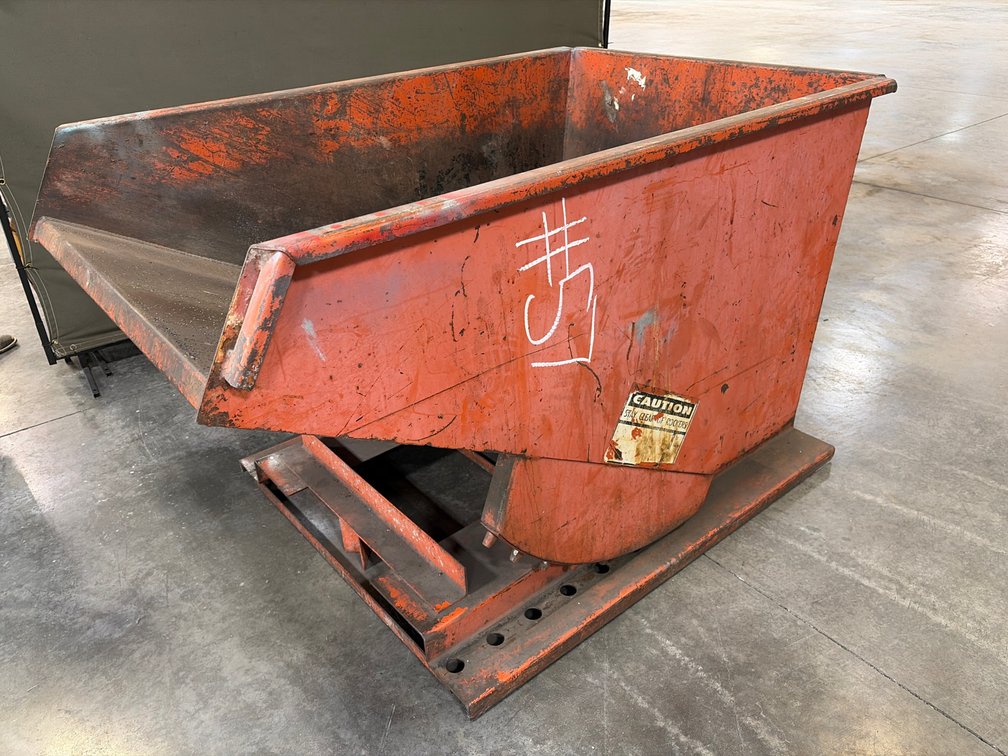 Dump hopper