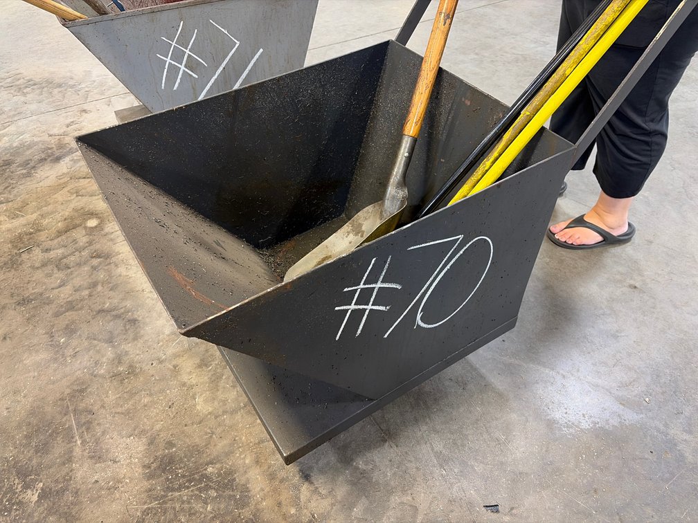 Dump hopper