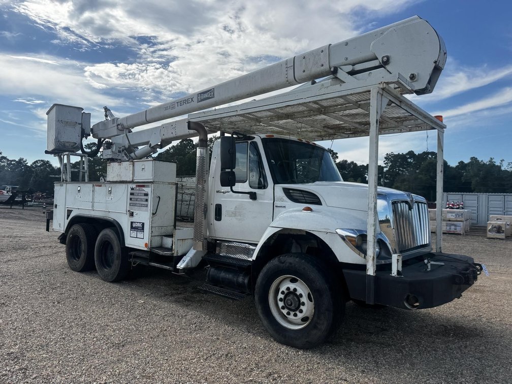 2008 International 7400 Truck