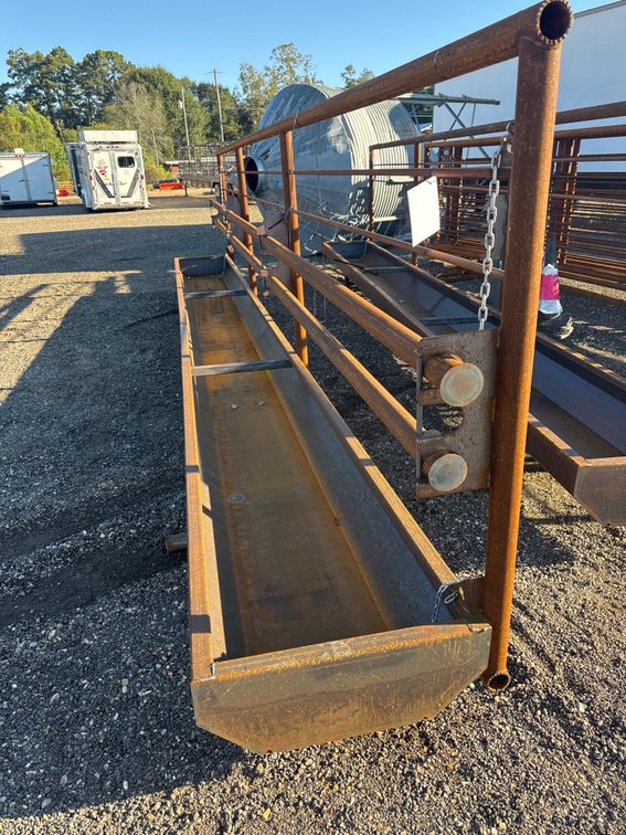 24’ Free Standing Feeder Panel