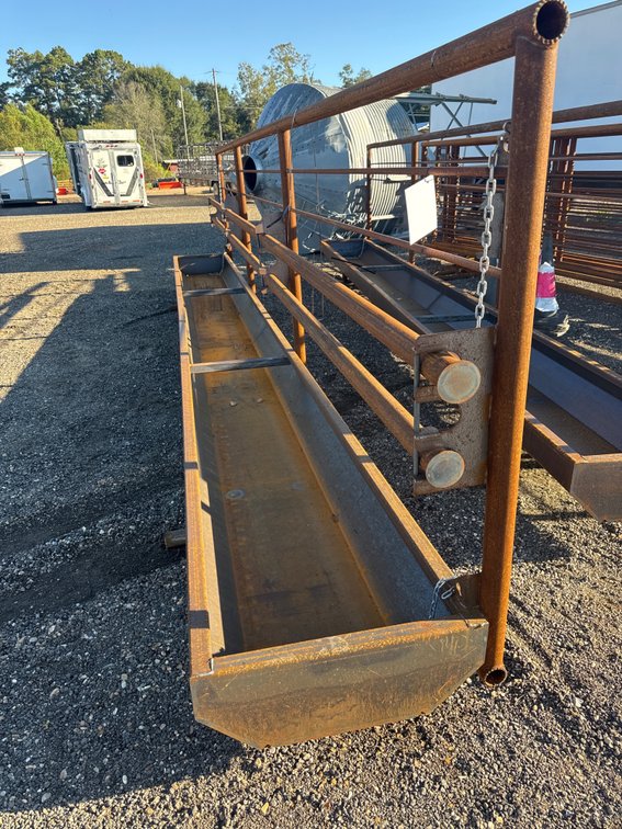 24’ Free Standing Feeder Panel