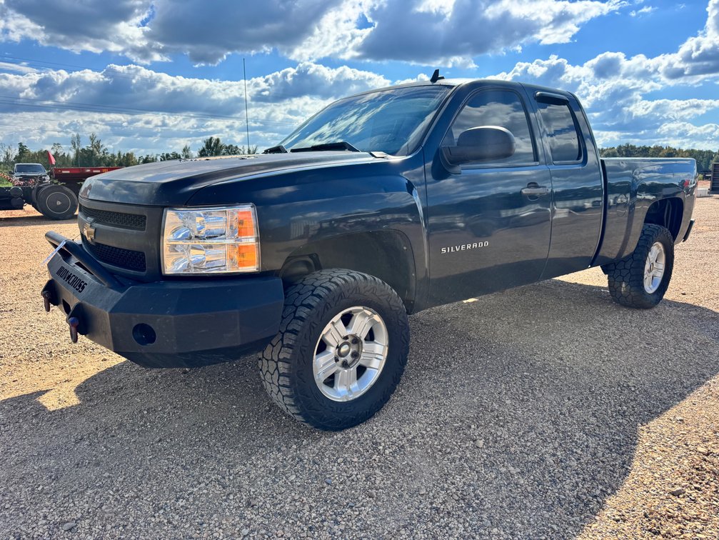 2010 Chevrolet Silverado Pickup Truck
