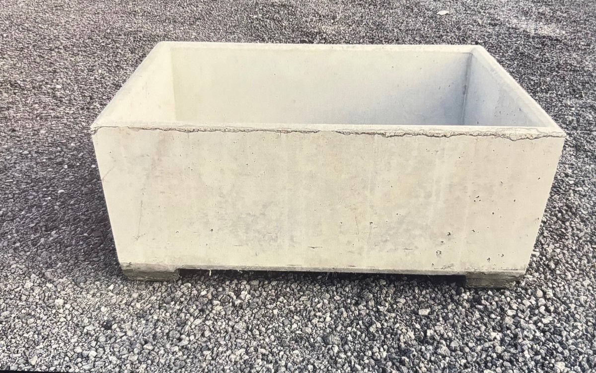 4’ x 5’ Concrete Water Trough