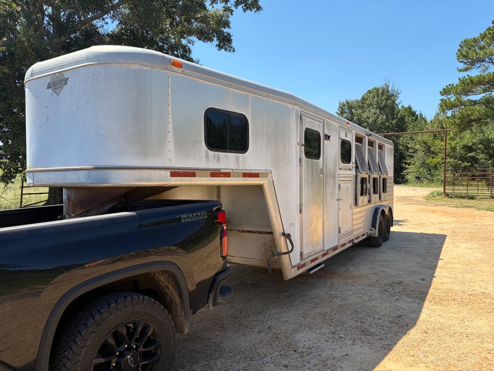 2001 Hart 4 Horse Gooseneck Trailer